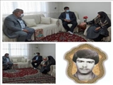 در آستانه روز ارتش انجام شد/دیدار رئیس بنیاد شهید شهرستان ری با مادر سرباز شهید جعفر لک 