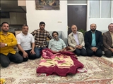 حضور فرماندار شهرستان ری و جمعی از مسئولین بخش کهریزک در منزل قهرمان کشتی فرنگی جهان