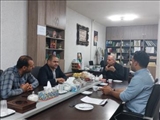 تجلیل دهیار و عضو شورای اسلامی روستای عباس آباد علاقبند از بخشدار خاوران بمناسبت هفته دولت