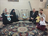 دیدار فرماندار شهرستان ری با خانواده دارای سه قلو