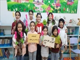 نشست قصه گویی کتاب همراه با آموزش کاردستی در کتابخانه صاحب بن عباد شهرستان ری