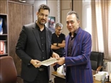 تجلیل فرماندار ویژه ری از مدیران و کارکنان شاغل در مجموعه فرمانداری