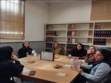 برگزاری نشست کتاب‌ خوان در کتابخانه عمومی عطر گل محمدی شهرستان ری