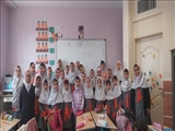 زنگ کتابخوانی، نشست قصه گویی و کاردستی کتاب "روباه و آدم برفی" در دبستان دخترانه هدایت شهرستان ری
