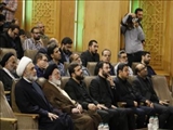 مراسم شعرخوانی عصر شعر باعنوان «جمهوری گل سرخ» در قبله تهران برگزار شد