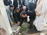 مراسم عطرافشانی مزار شهدای قیام ۱۸ دی شهرری باحضور مردم و مسئولین برگزار شد