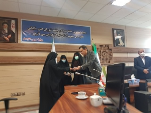 تجلیل از بانوان محجبه شاغل در اداره