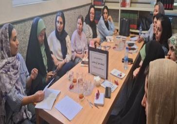 برگزاری نشست کتاب‌‌خوان کتابخانه ای در کتابخانه عمومی عطر گل محمدی شهرستان ری